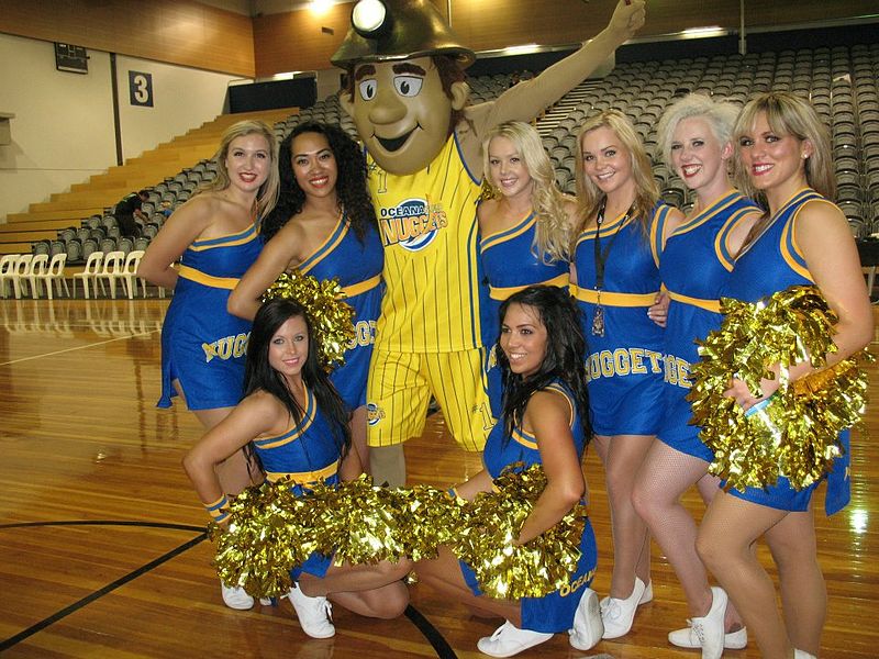 File:Otago Dancers with Nuggets mascot Mac March 2012.jpg