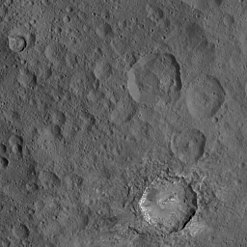 PIA20146-Ceres-mittiPlanet-Dawn-3rdMapOrbit-HAMO-image83-20151006.jpg