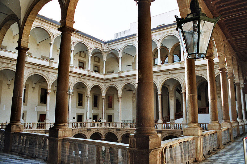 File:Palermo-Palazzo-Reale-bjs2007-01.jpg