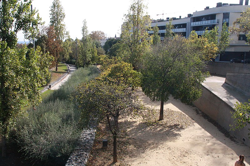 File:Parc municipal de la riera de Canyadó a Badalona 02.jpg