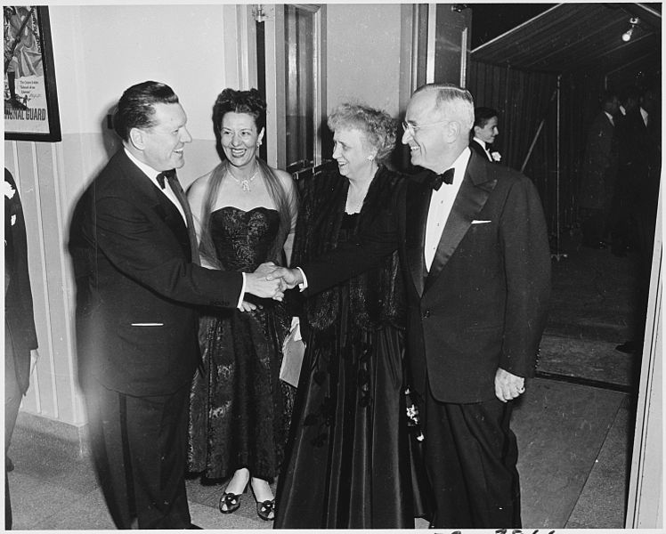 File:Photograph of the President and Mrs. Truman being greeted upon their arrival at the National Guard Armory in... - NARA - 200379.jpg