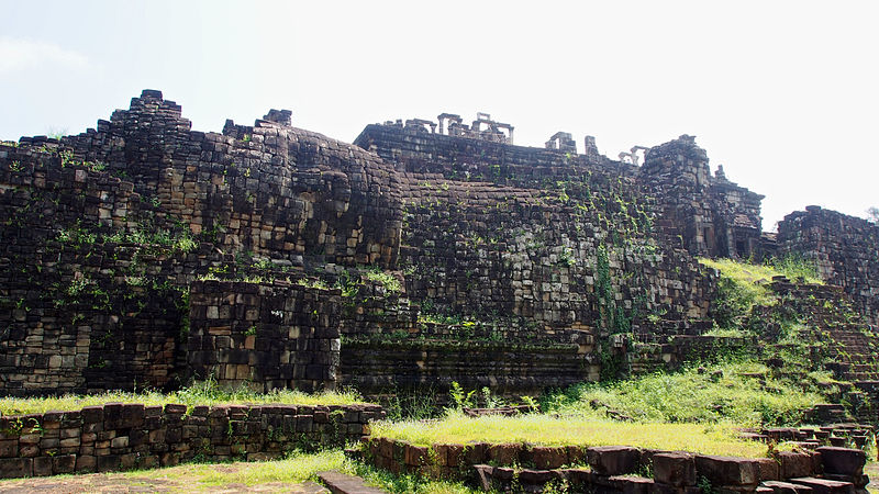 File:Pictures from the Baphoun, Phimeanakas and the Terrace of the Leper King (12522588253).jpg