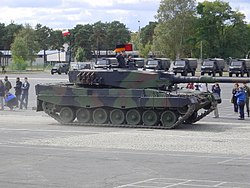 Leopard 2: Kehitys, Käyttäjämaat, Tilausaikeita