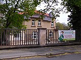 Praha - Kunratice, K Zeleným domkům 38, Základní škola Compass
