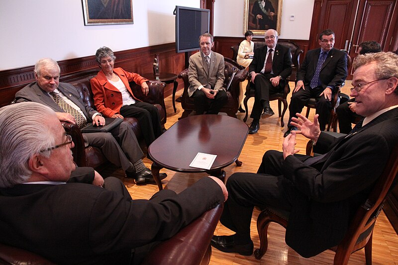 File:Presidente de la Asamblea Nacional, Fernandio Cordero recibe a Parlamentarios Canadienses (4620182226).jpg