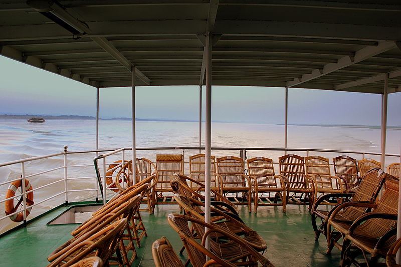 File:RIVER FERRY JOURNEY FROM BAGAN TO MANDALAY ON THE IRRAWADDY RIVER MYANMAR FEB 2013 (8550408537).jpg