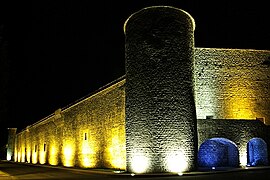 Muralla norte en la noche.JPG