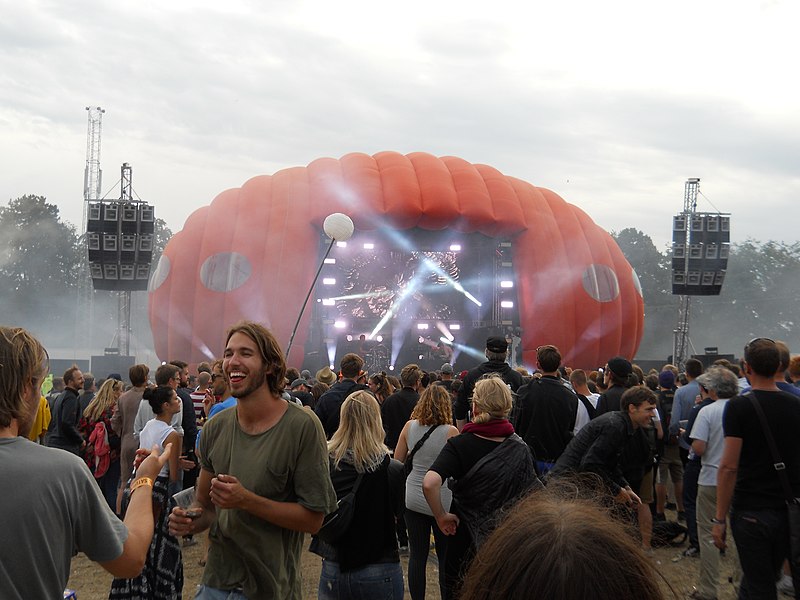 File:Roskilde Festival 2014 04.JPG