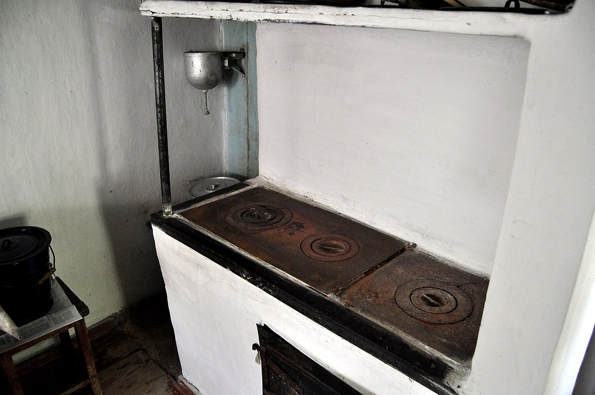 Индукционная плита Челябинка (Indokor). Не видит посуду