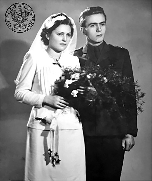 File:Ryszard Kukliński z żoną.jpg