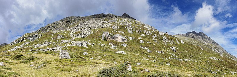 File:Sölden - mountain view.jpg