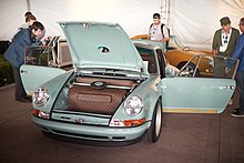 Rob Dickinson (on the right) with a 911 restored by Singer Vehicle Design SLY 5601 (15649077859).jpg