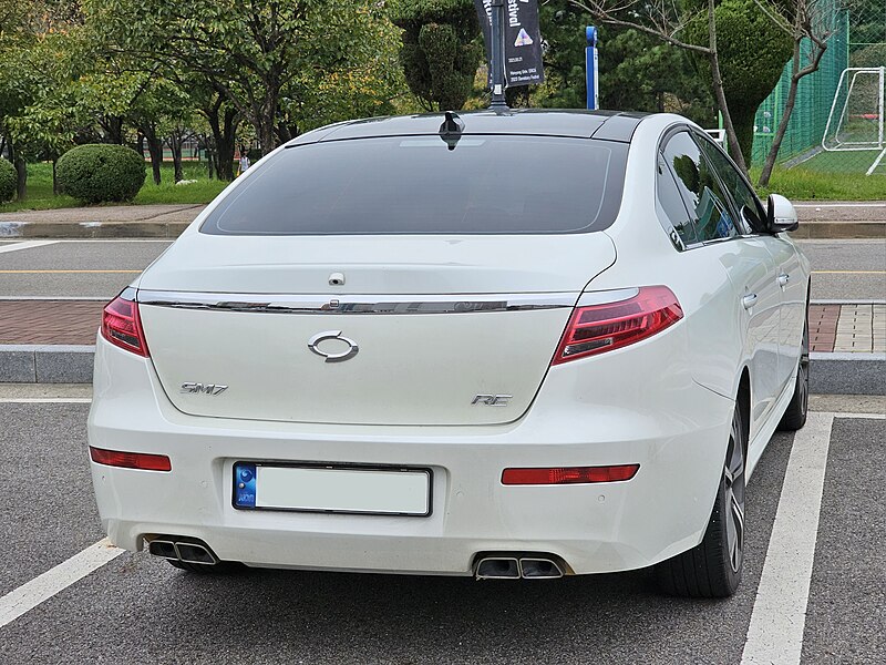 File:Samsung SM7 RE L47 White Pearl (36).jpg