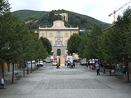 San Giuliano Terme, piazza Italia.jpg