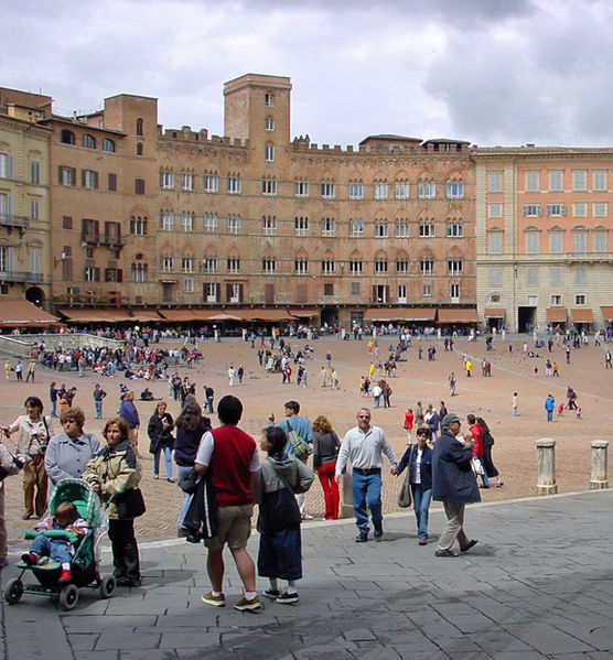 File:Siena, Piazzo del Campo - panoramio.jpg