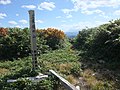 四角岳山頂 後方は岩手山