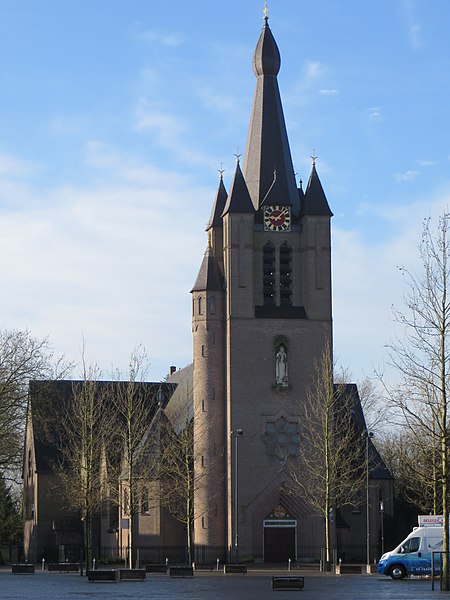 File:Sint Nicolaaskerk Valkenswaard.JPG