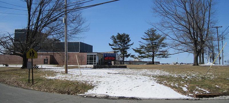 File:South Hunterdon Regional High School front.jpg