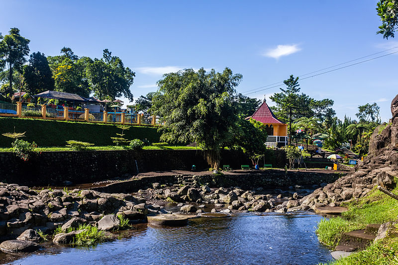 File:Stream in Baturraden, Purwokerto, 2015-03-23.jpg