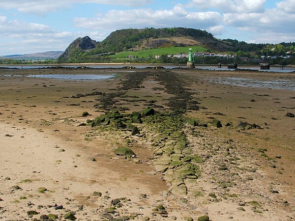 Supposed remains of a Roman causeway towards Dumbuck Hill