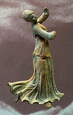 Dancing Tanagra figurine, Hellenistic terracotta, 2nd-century BC Tanzerin Sizilien Slg Ebnother.jpg