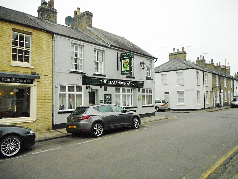 File:The Clarendon Arms - geograph.org.uk - 5365240.jpg