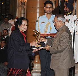 The President, Shri Pranab Mukherjee presenting the Dhyan Chand Award to Ms. Mary D’souza Sequeira for Athletics, at the National Sports & Adventure awards ceremony, at Rashtrapati Bhawan, in New Delhi on August 31, 2013.jpg