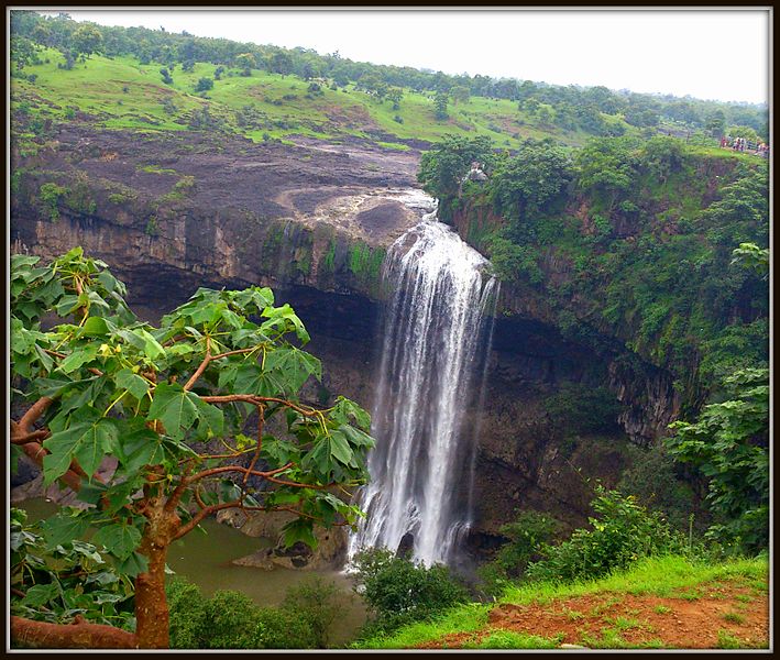 File:Tincha Fall.jpg