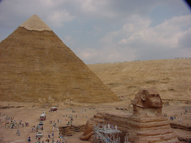 File:Tobu World Square Egyptian Pyramid 1.jpg