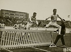 Toivo Loukola and Ove Andersen 1928.jpg
