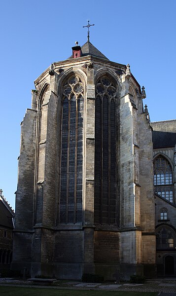 File:Tongeren Liebfrauenbasilika Apsis 24.JPG