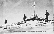 Skieurs à la Croix de Chamrousse vers 1900.