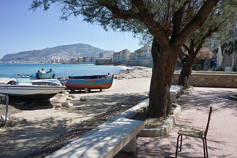 File:Trapani Mura di Tramontana.jpg