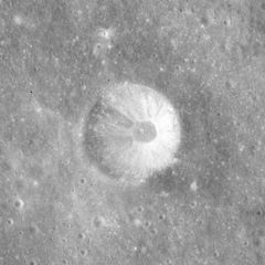 Такер кратері AS15-M-1062.jpg