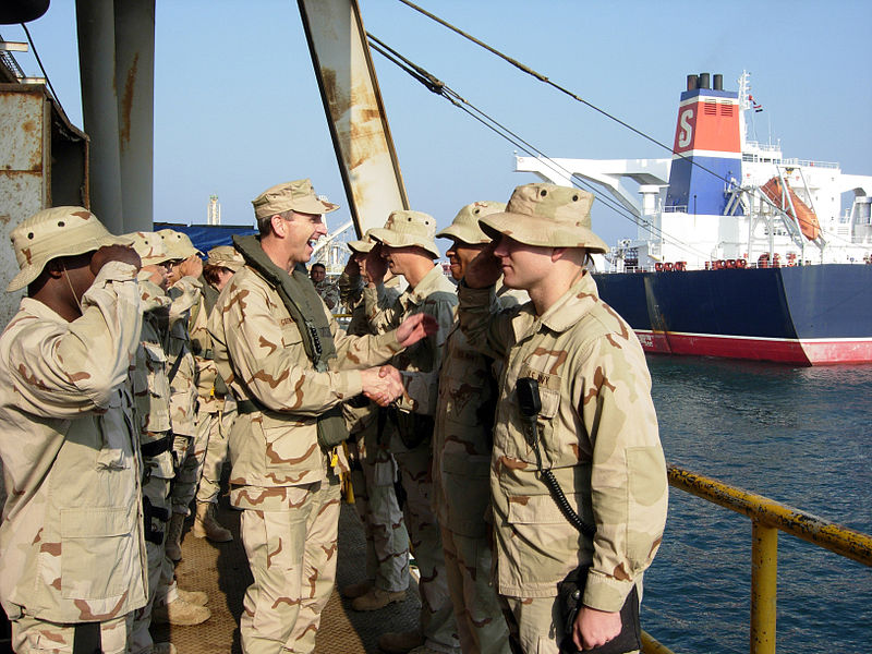 File:US Navy 090121-N-1469M-011 Adm. Jonathan W. Greenert meets with Sailors serving aboard an oil platform.jpg