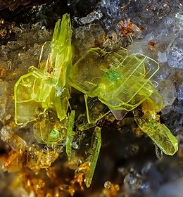 Uranospinite, Zeunerite-704959.jpg