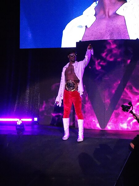 File:Velveteen Dream - 2019-04-25 - 01.jpg