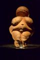 Venus de Willendorf, de front.