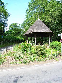 Village cross, Doveridge - geograph.org.uk - 200461