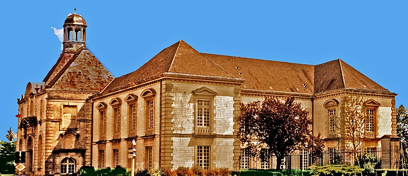 File:Vitry-le-François-mairie.jpg