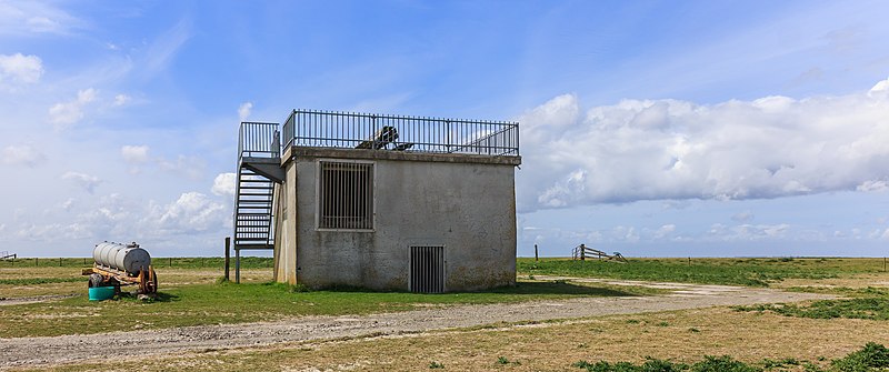 File:Voormalige bunker, nu uitzichtpunt. Locatie, Noarderleech 03.jpg