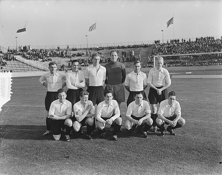 File:Zuid Nederland proefwedstrijd ploeg A-B 4-2, A-elftal, Bestanddeelnr 906-0758.jpg