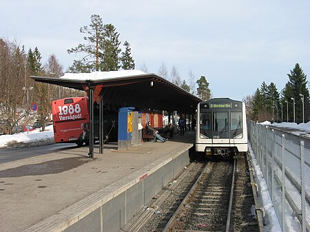 Østerås station