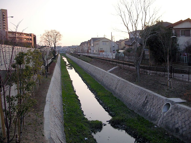 File:淀川左岸土地改良幹線用水路？ - panoramio - pier.piner.jpg