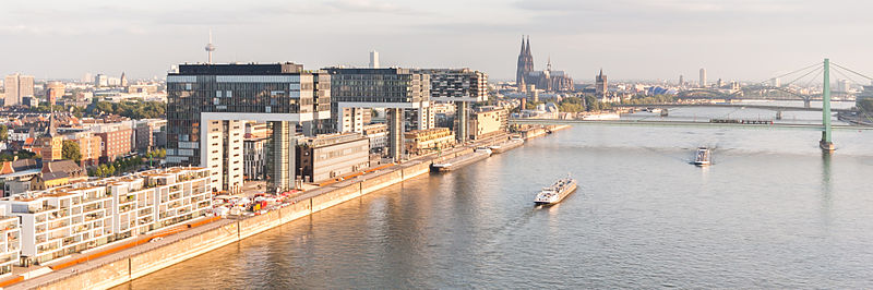 File:2013-08-10 07-10-29 Ballonfahrt über Köln EH 5010.jpg