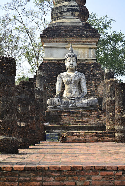 File:201312141203b HL ps Sukhothai, Wat Traphang Ngoen.jpg