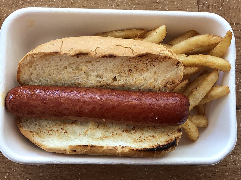 File:2021-10-06 14 21 49 Hot dog and french fries at Waimea Valley on Oahu, Hawaii.jpg