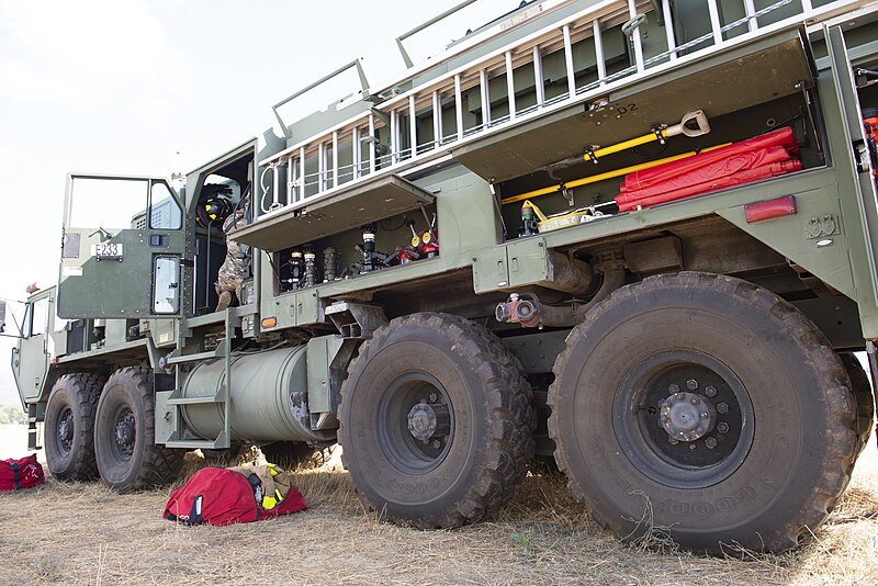 File:233rd Engineering Detachment Army Firefighting Team supports the California Fire Department in Ukiah, California - 200918-Z-KQ976-0030.jpg