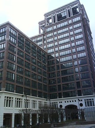 <span class="mw-page-title-main">25 Cabot Square</span> Commercial in London, England