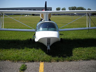 Front view of the Seastar, showing the interplane cross-bracing AAC Amphibian Seastar C-FGCE 03.JPG